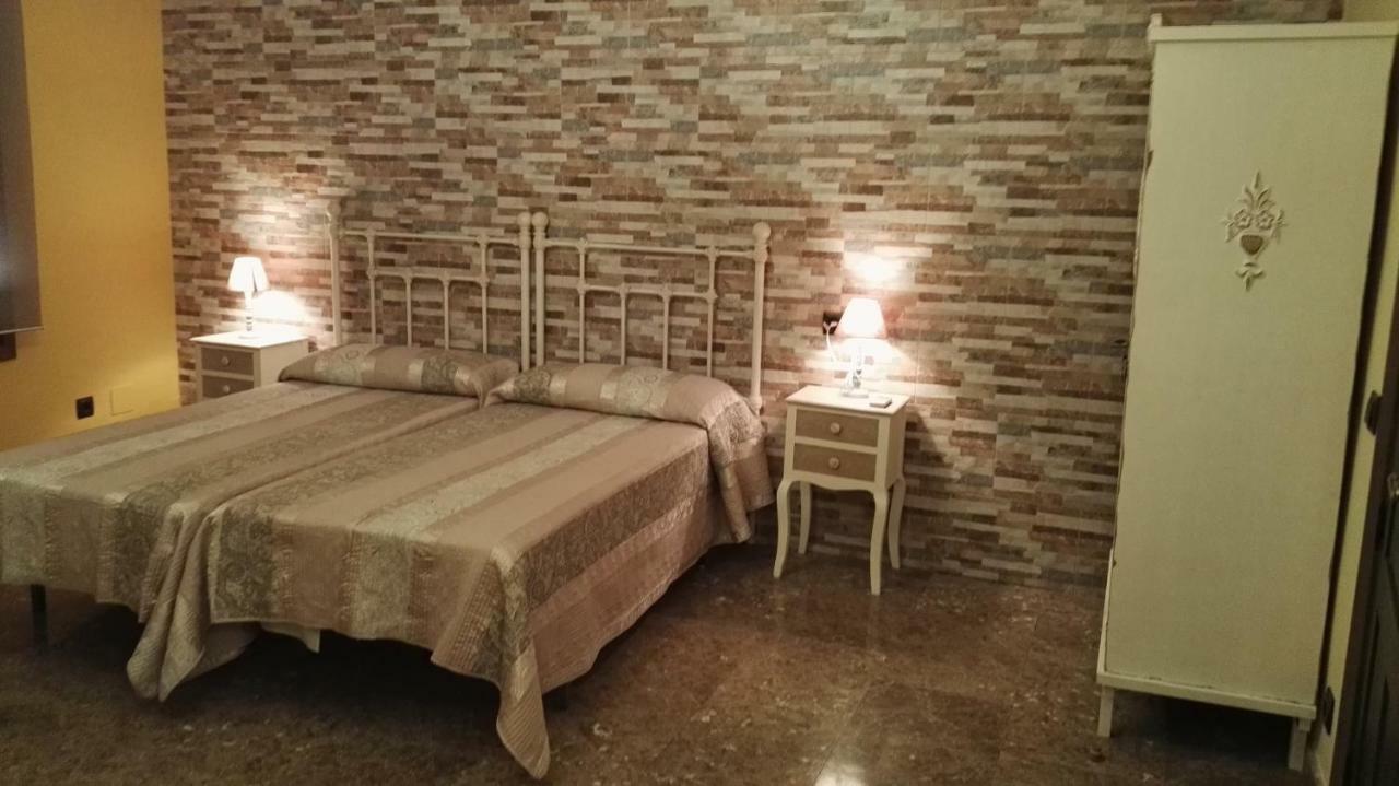 Apartament Casa Tiburcio Arenas de San Pedro Zewnętrze zdjęcie
